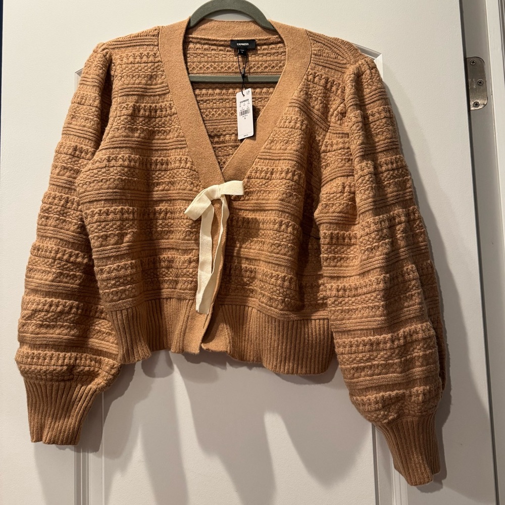NWT! Express Textured V-Neck Bow Cardigan Size XL - Picture 2 of 16